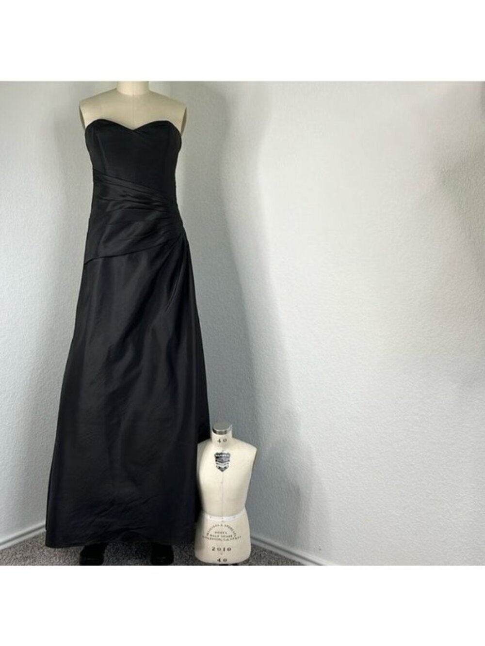 Badgley Mishka Bridesmaid Sweetheart Strapless Floor Length Gown Dress Maxi